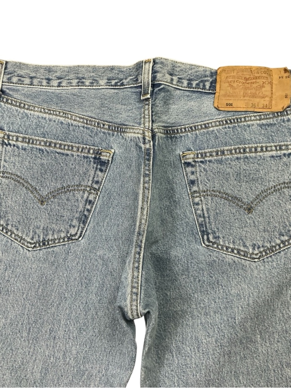 Vintage Levi’s 501 button fly light wash straight leg jeans 34 x 34 - Picture 6 of 7